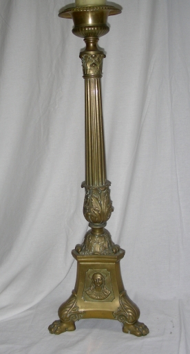 Paire de chandeliers d'autel