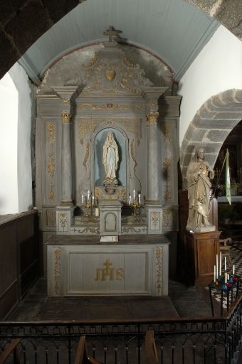 Autel, retable, tabernacle et gradins de l'autel latéral nord