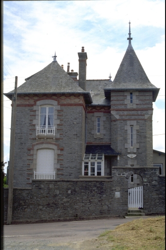 Maison de villégiature, dite Les Aigles, 15 rue de la Colonne (Saint-Cast-le-Guildo)