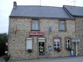 Café, restaurant, route départementale de Saint Ganton à Sénonnes (Eancé)