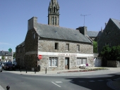 Les magasins de commerce, cafés, auberges, entrepôts commerciaux et grenier à sel sur la commune de Pléneuf-Val-André
