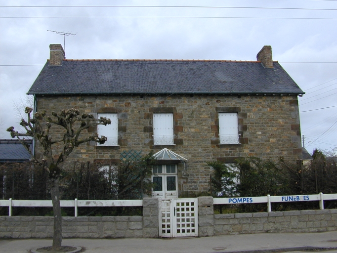 Ferme, 15 avenue de la Libération (Combourg)