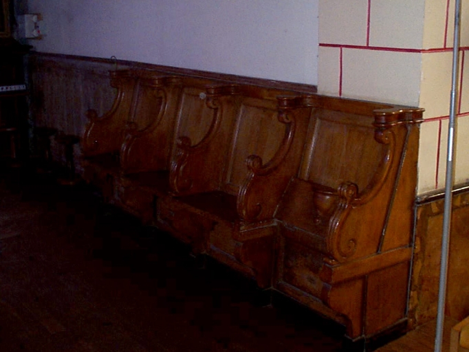 Ensemble de 4x2 stalles