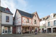 Maison à porche, 2 rue d'Anjou (La Guerche-de-Bretagne)