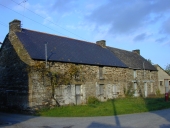 Alignement de deux fermes, Catféon (Renac)