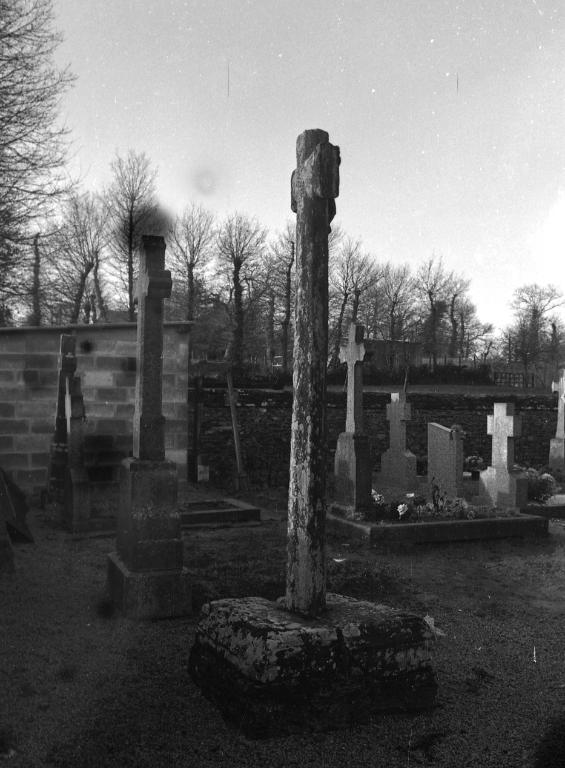 Croix de cimetière (Lassy)