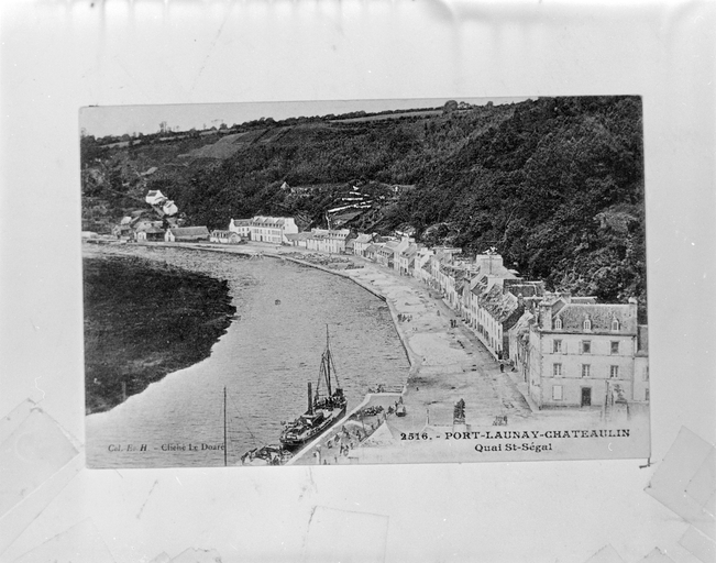 Le port de Port-Launay