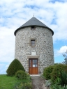 Moulin à vent de Bonaban, le Vieux Presbytère (La Gouesnière)