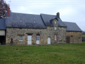 Alignement de deux logis, le Moulin neuf (Visseiche)