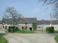 Alignement de maisons, la Roussinais (Treffendel)