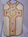 Ornement blanc 1 : chasuble, voile de calice