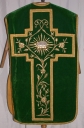 Ornement vert 1 : chasuble, bourse de corporal, étole, manipule, voile de calice