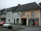 Alignement de maisons, 1, 3, 5, 9 rue de la Beurrerie (Montfort-sur-Meu)