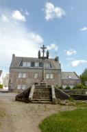 Calvaire dit Croaz Ar Vered Coz, le bourg (Plouhinec-29)