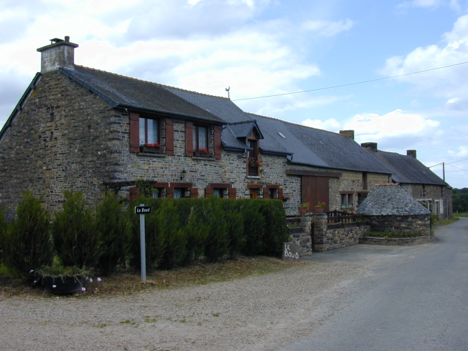 Alignement de six maisons, le Baud (Plélan-le-Grand)