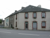 Alignement de maisons, Tournebride (Sainte-Marie)