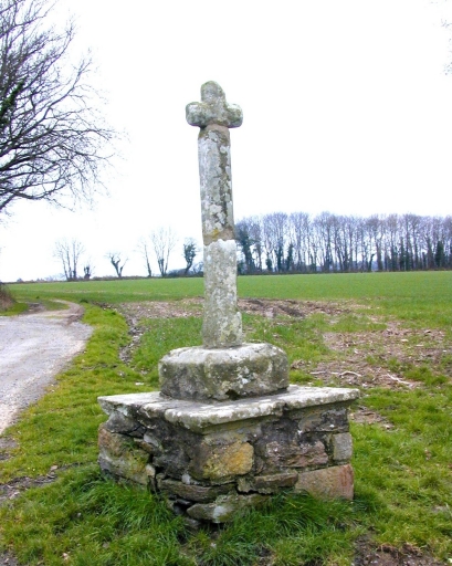 Croix monumentale, Keranguen (Clohars-Carnoët)