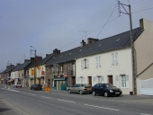 Alignements de maisons, 38 à 54 avenue de la Libération (Plélan-le-Grand)