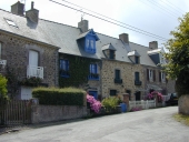 Alignement de maisons, 32, 34, 36 rue de la Fosse (Saint-Briac-sur-Mer)