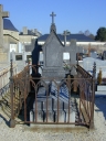 Tombeau, rue Notre-Dame de Lourdes (Domalain)