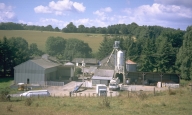 Moulin à farine du Pont, puis minoterie, actuellement usine de produits pour l'alimentation animale (Saint-Marc-sur-Couesnon fusionnée en Rives-du-Couesnon en 2019)