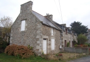 Maisons, alignement de trois logis, 5, 5 bis, 7 rue de la Ville-ès-Macons (Saint-Jacut-de-la-Mer)
