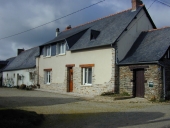 Alignement de maisons, Lebretin (Servon-sur-Vilaine)