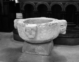 Fonts baptismaux (?) (1)