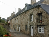 Alignement de maisons, rue des Champs (Le Minihic-sur-Rance)