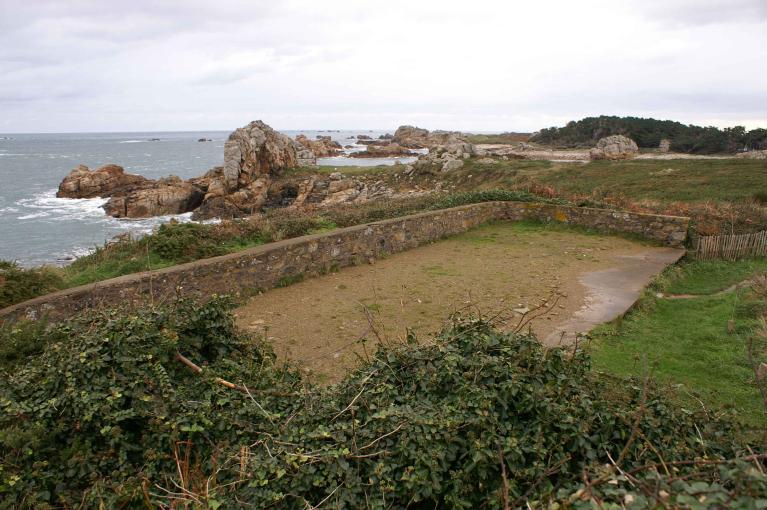 Poste de défense contre les sous-marins, pointe du Château (Plougrescant)