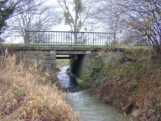 Pont routier, près de Mauzé (Torcé)