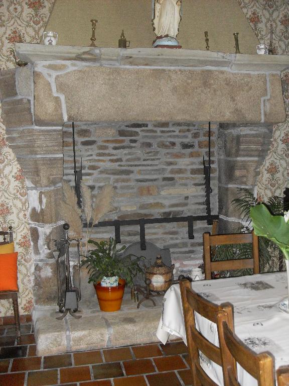 Les maisons, logis, fermes et dépendances de la commune de Rospez