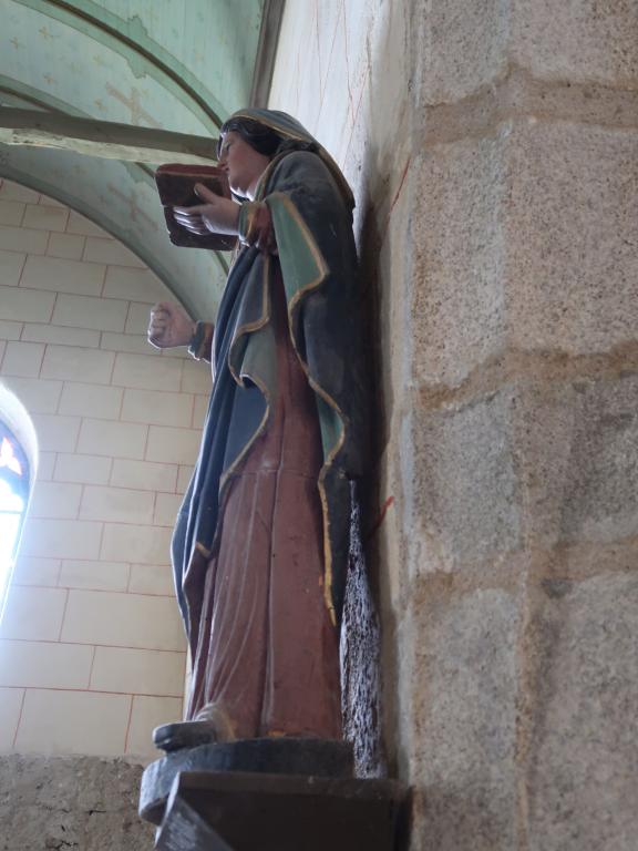 Statue : sainte Catherine d'Alexandrie, église paroissiale Saint-Agapit (Plouégat-Guérand)
