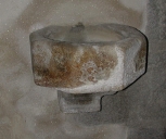 Bénitier d'applique 1 sur culot (Saint-Pierre-de-Plesguen fusionnée en Mesnil-Roc'h en 2019)