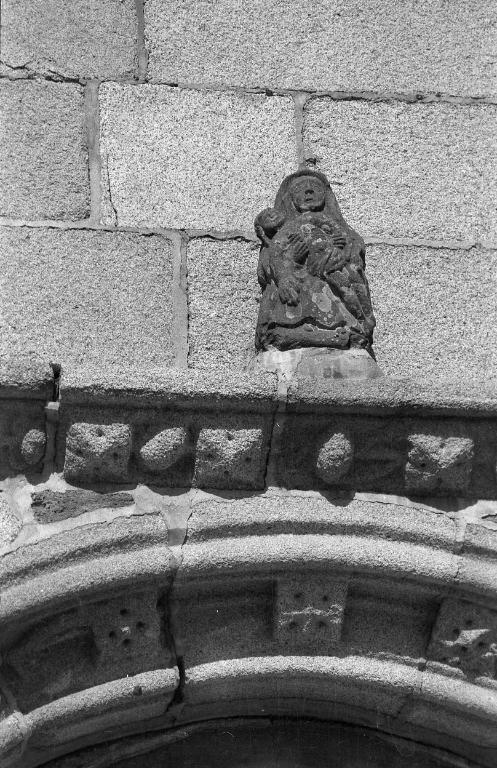 Chapelle puis église Saint-Yves et son cimetière (Minihy-Tréguier)