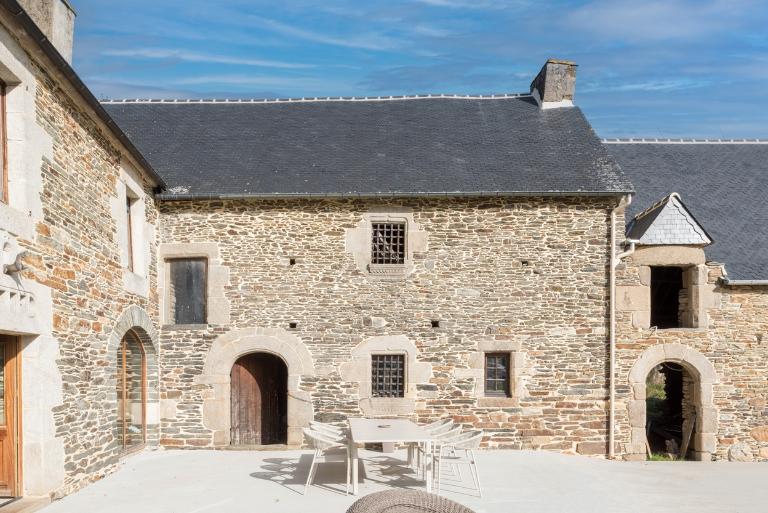 Maison de marchand de toiles, 1 la Ville-au-Chevalier (Le Quillio)