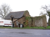 Alignement de deux maisons, la Ville Joie (Le Tronchet)
