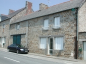 Maison à boutique, R.N. 175 (Romazy)