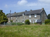 Alignement de quatre maisons, Trégu (Plélan-le-Grand)