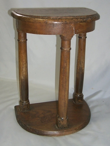 Ensemble de 4 tabourets d'église (Guipry fusionnée en Guipry-Messac en 2016)