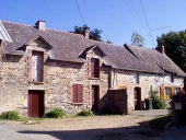 Alignement de maisons, le Déron (Saint-Malo-de-Phily)