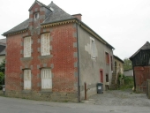 Maison à boutique, 10a rue de la Liberté (Guipel)