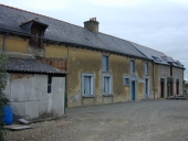 Ferme, puis alignement de deux fermes, le Chatellier (Montreuil-le-Gast)