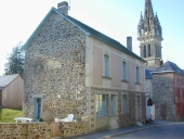 Magasin de commerce et maison, 5 rue du Général Leclerc (Domalain)