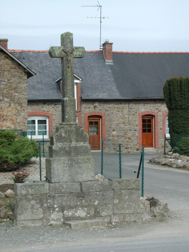 Croix de chemin, la Croix Perrault (Argentré-du-Plessis)