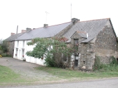 Alignement de maisons 5, la Couplais (Sainte-Marie)