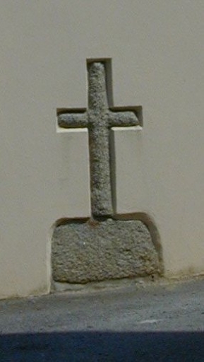 Croix monumentale, 70 rue Terre de Vannes (Quimperlé)