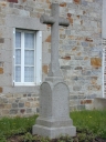 Croix de cimetière, 18 avenue Alexis Rey (Montreuil-sur-Ille)