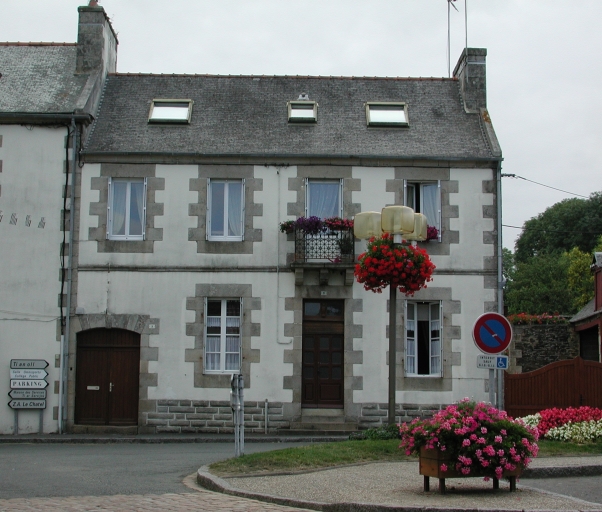 Maison, 3, 5 place d'Auvelais (Plestin-les-Grèves)