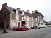 Hôtel de voyageurs, dit Grand hôtel de la Gare, 19, 21 avenue Aristide Briand (Dol-de-Bretagne)